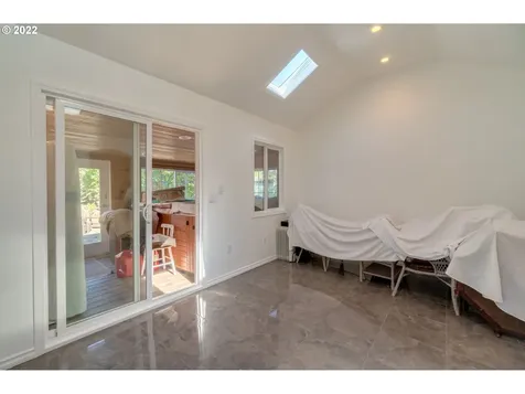 38376 Hood Street Sandy OR 97055