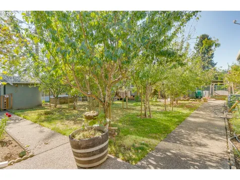 38376 Hood Street Sandy OR 97055