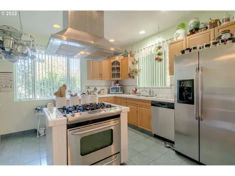 38376 Hood Street Sandy OR 97055