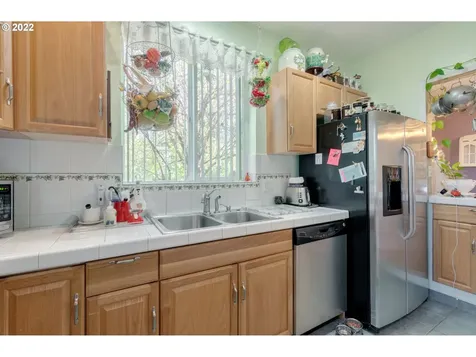 38376 Hood Street Sandy OR 97055