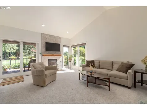 1261 Spyglass Drive Eugene OR 97401
