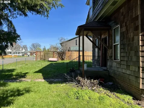 214 W Broadway Street Goldendale WA 98620