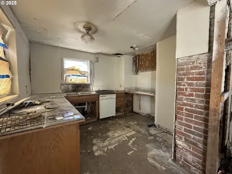 214 W Broadway Street Goldendale WA 98620