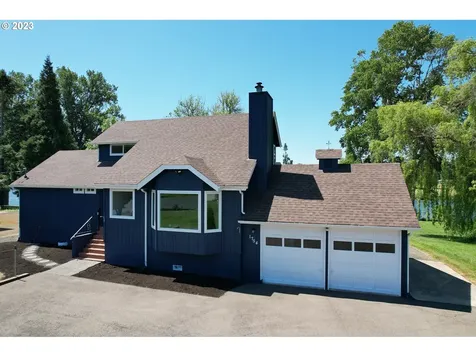 1754 Del Rio Road Roseburg OR 97471