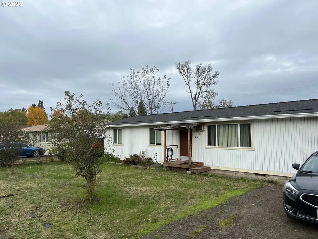 471 Glen Avenue Sutherlin OR 97479