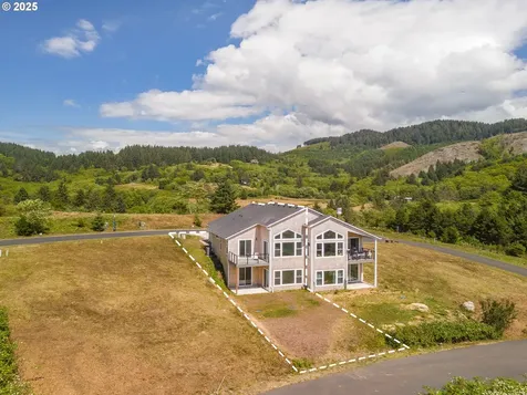 6485 Heron View Drive Neskowin OR 97149