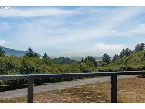 6485 Heron View Drive Neskowin OR 97149