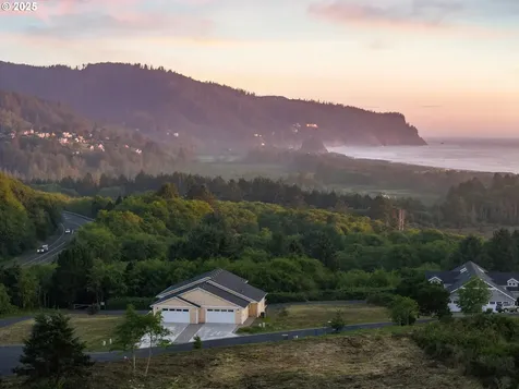 6485 Heron View Drive Neskowin OR 97149