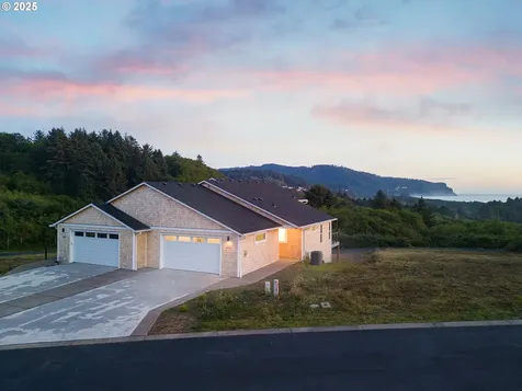 6485 Heron View Drive Neskowin OR 97149