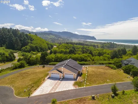 6485 Heron View Drive Neskowin OR 97149