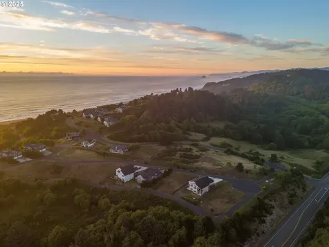6485 Heron View Drive Neskowin OR 97149