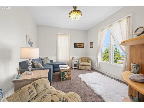 337 Alameda Avenue Astoria OR 97103