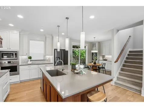 8450 SW 47th Avenue Portland OR 97219