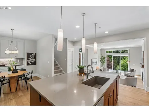 8450 SW 47th Avenue Portland OR 97219