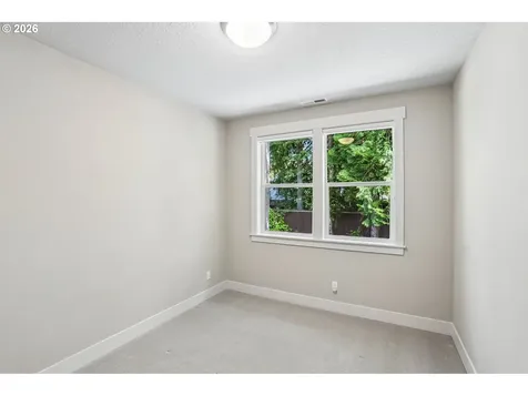 8450 SW 47th Avenue Portland OR 97219