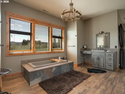 5102 Woodworth Drive Mt Hood Prkdl OR 97041