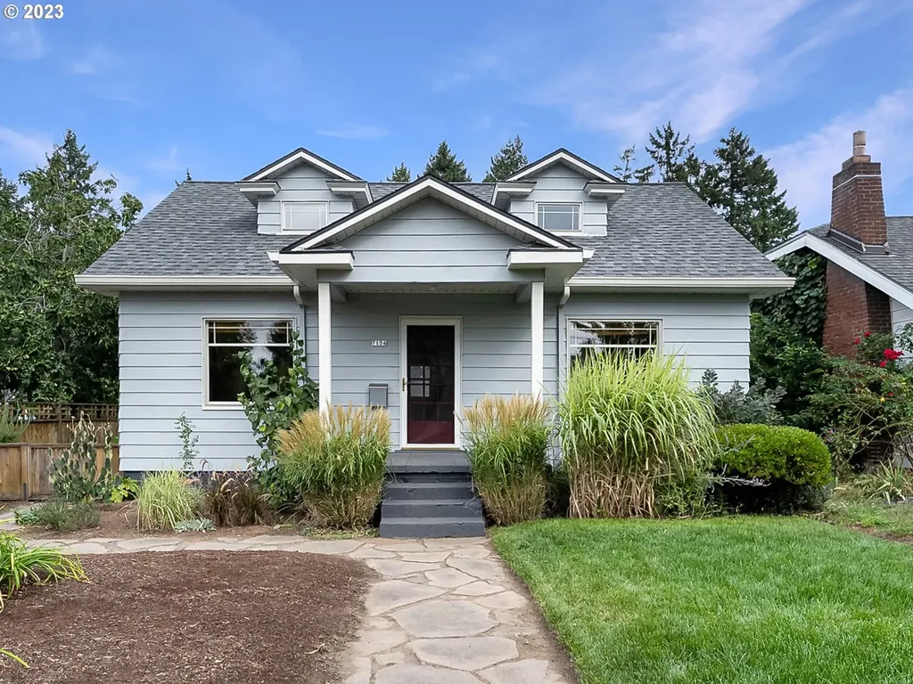 7154 N Greeley Avenue Portland OR 97217
