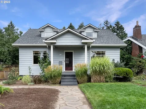 7154 N Greeley Avenue Portland OR 97217