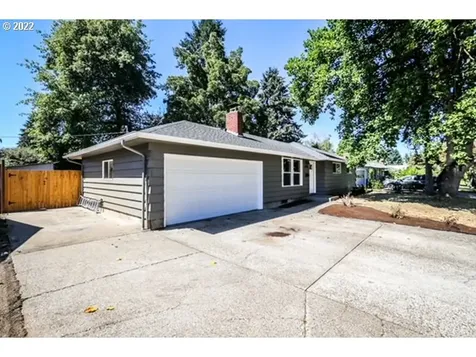 2884 Manor Drive Springfield OR 97477