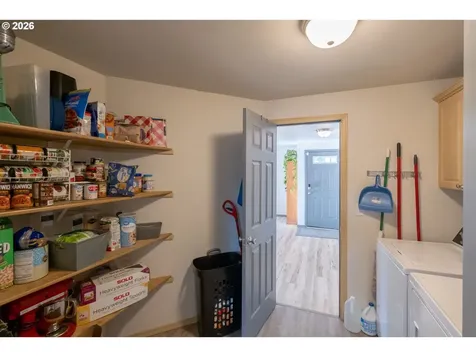 1730 Cedar Street Sweet Home OR 97386
