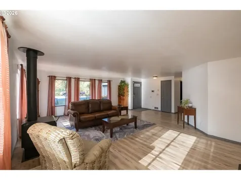 1730 Cedar Street Sweet Home OR 97386