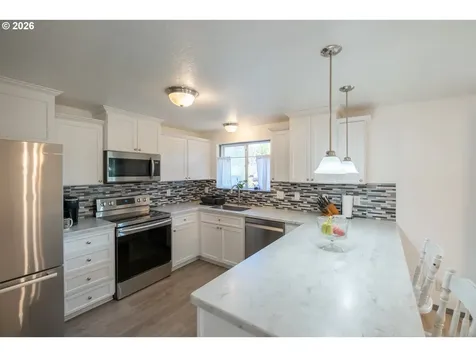 1730 Cedar Street Sweet Home OR 97386