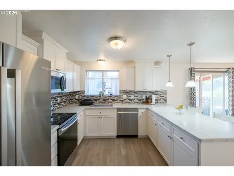 1730 Cedar Street Sweet Home OR 97386