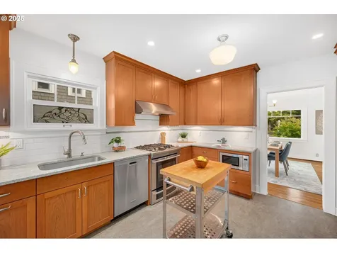 3919 NE 21st Avenue Portland OR 97212