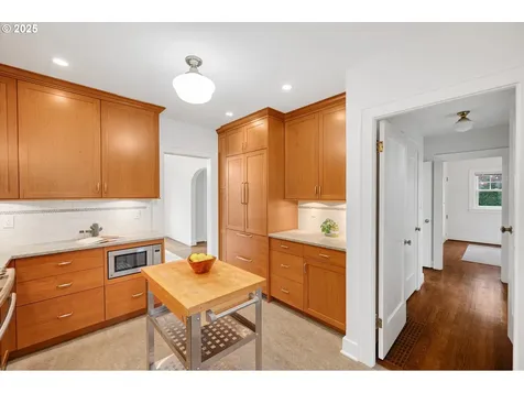 3919 NE 21st Avenue Portland OR 97212