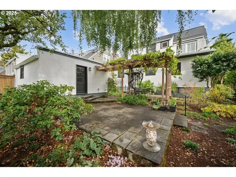 3919 NE 21st Avenue Portland OR 97212