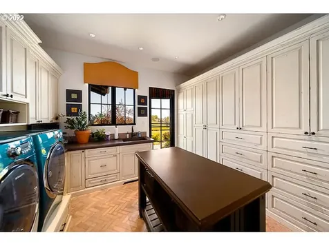 8055 SW Powell Butte Highway Powell Butte OR 97753