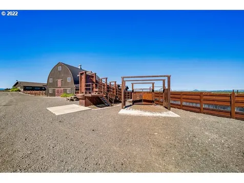 8055 SW Powell Butte Highway Powell Butte OR 97753