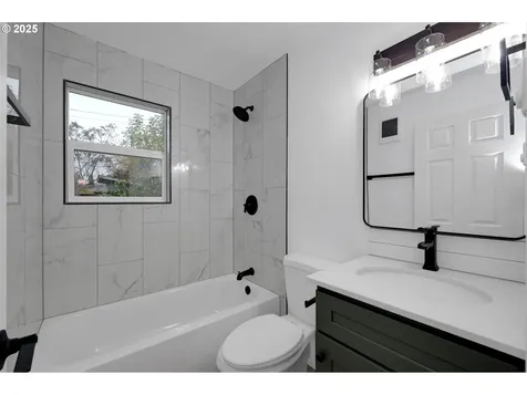 2121 Jefferson Street Eugene OR 97405