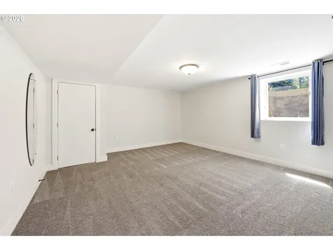 13734 SE Lincoln Street Portland OR 97233