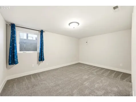 13734 SE Lincoln Street Portland OR 97233