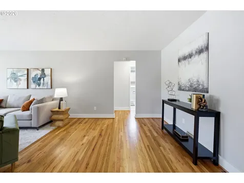13734 SE Lincoln Street Portland OR 97233