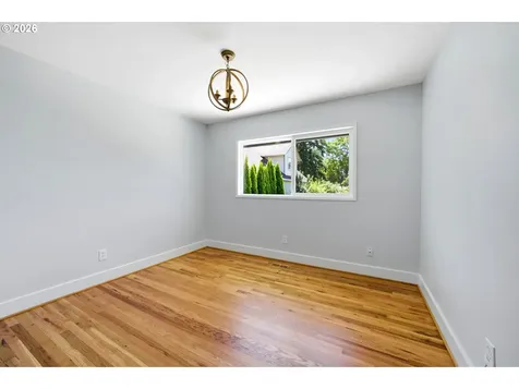 13734 SE Lincoln Street Portland OR 97233