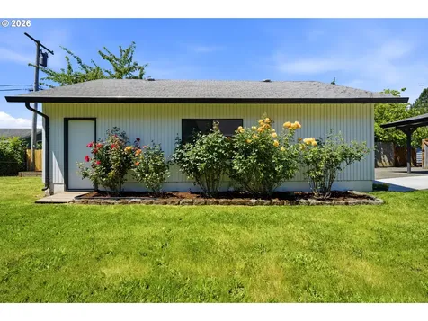13734 SE Lincoln Street Portland OR 97233