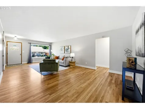 13734 SE Lincoln Street Portland OR 97233