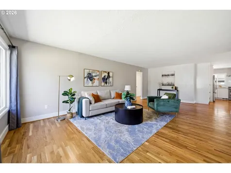 13734 SE Lincoln Street Portland OR 97233