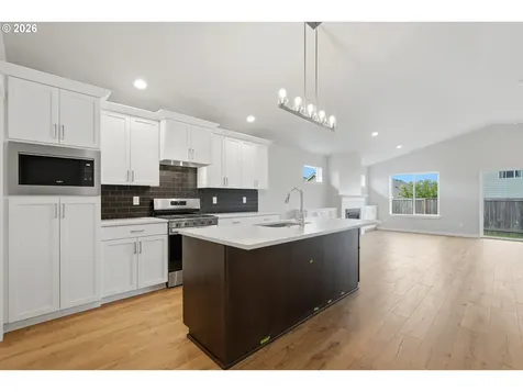 1635 SE Hankel Street Dallas OR 97338