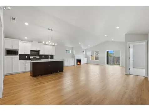 1635 SE Hankel Street Dallas OR 97338
