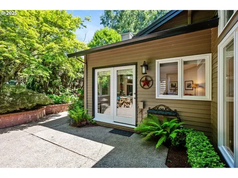 11315 NW Reeves Street Portland OR 97229