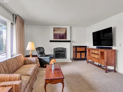 13205 SW Heather Court Beaverton OR 97008