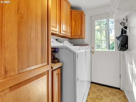 13205 SW Heather Court Beaverton OR 97008