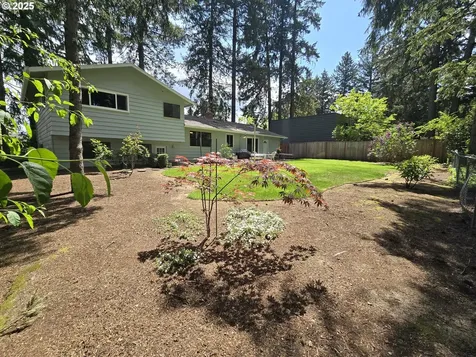 13205 SW Heather Court Beaverton OR 97008