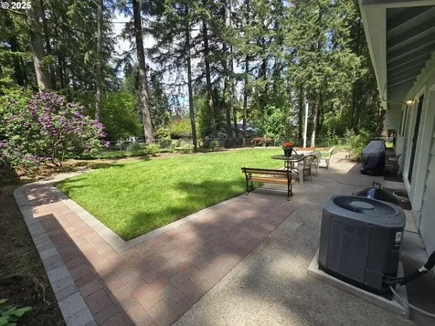 13205 SW Heather Court Beaverton OR 97008