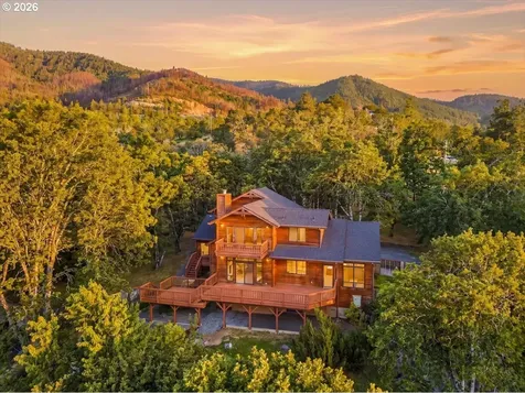 7130 Highway 66 Ashland OR 97520