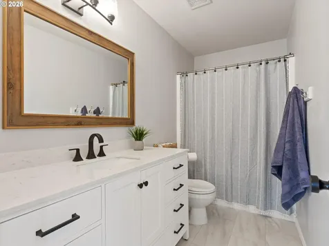 5468 J Street Washougal WA 98671