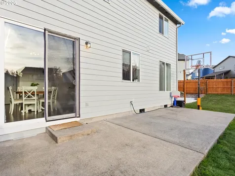 5468 J Street Washougal WA 98671